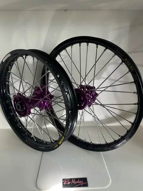 Surron Ultra Bee Envy billet premium wheel hubs