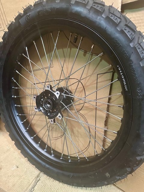 SURRON ULTRA BEE ROAD WHEEL SET