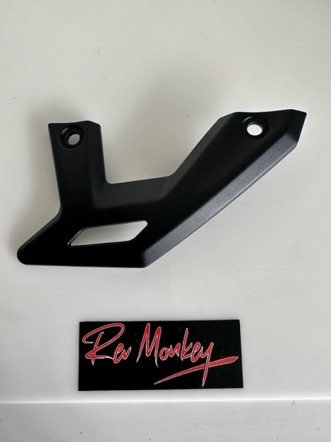 SURRON ULTRA BEE X T LOWER CHAIN GUARD PROTECTOR