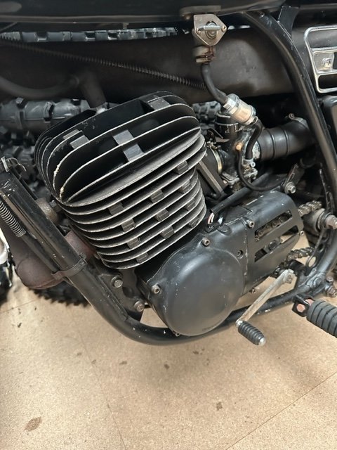 YAMAHA DT400 C
