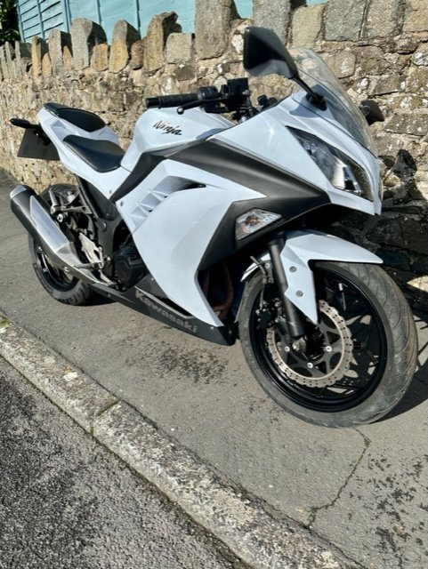KAWASAKI EX300 NINJA