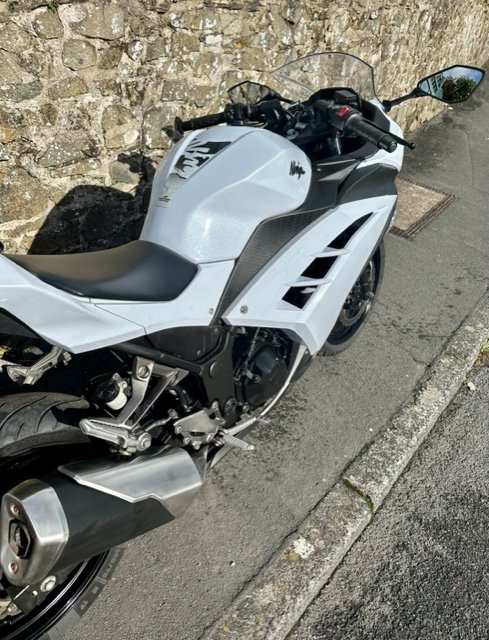 KAWASAKI EX300 NINJA