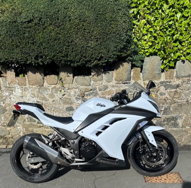 KAWASAKI EX300 NINJA