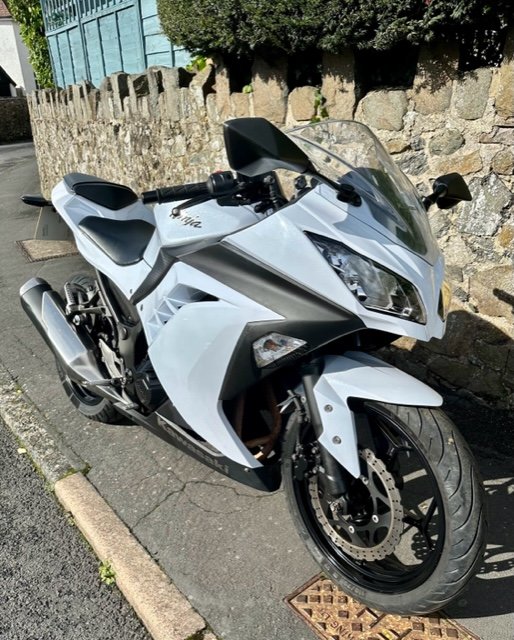 KAWASAKI EX300 NINJA