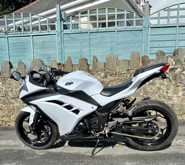 KAWASAKI EX300 NINJA
