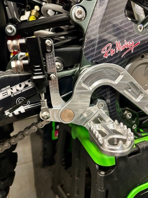 SURRON ULTRA BEE REAR BRAKE PEDAL KIT 2