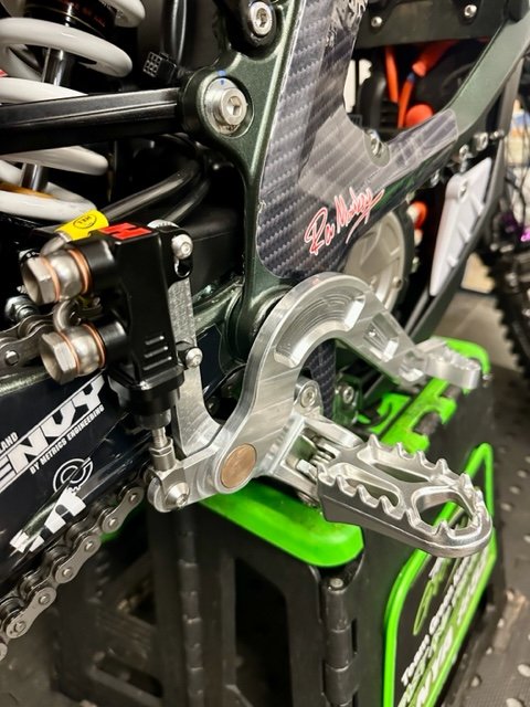 SURRON ULTRA BEE REAR BRAKE PEDAL KIT 2