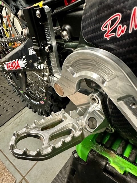 SURRON ULTRA BEE REAR BRAKE PEDAL KIT 2