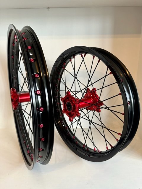SURRON ULTRA BEE 18 21 WHEEL SET RED BLACK BLUE GOLD
