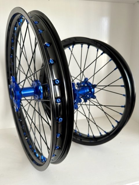 SURRON ULTRA BEE 18 21 WHEEL SET RED BLACK BLUE GOLD