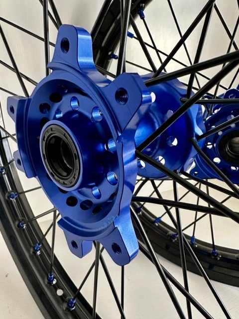 SURRON ULTRA BEE 18 21 WHEEL SET RED BLACK BLUE GOLD