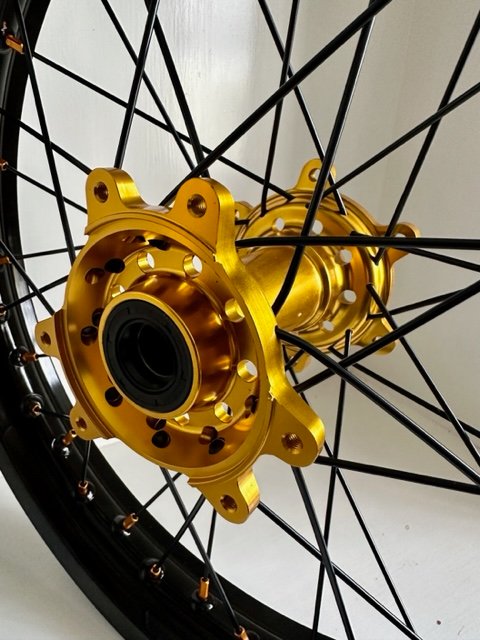 SURRON ULTRA BEE 18 21 WHEEL SET RED BLACK BLUE GOLD