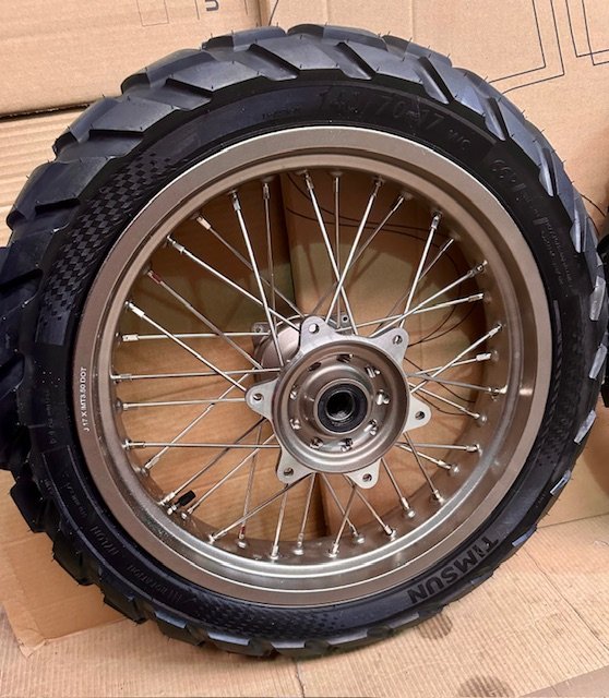 SURRON STORM BEE 17 19 ROAD WHEELS SET