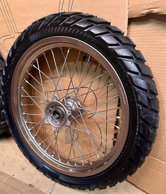 SURRON STORM BEE 17 19 ROAD WHEELS SET