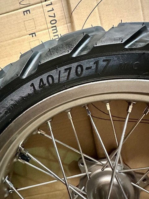 SURRON STORM BEE 17 19 ROAD WHEELS SET