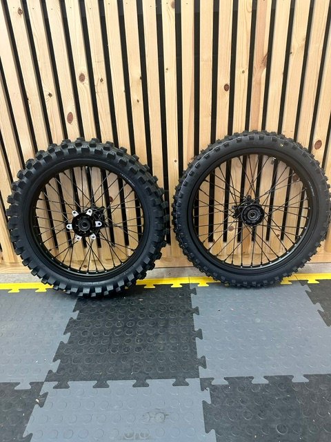 SURRON ULTRA BEE WHEEL SET
