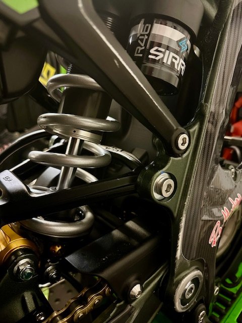 SURRON ULTRA BEE SIRRIS SHOCK