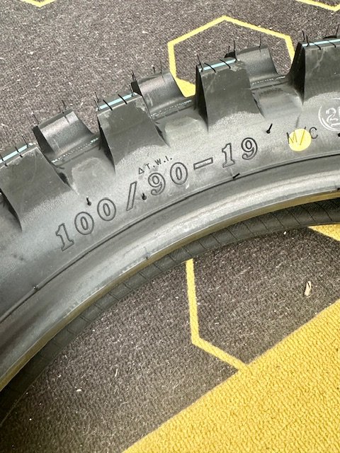 SURRON ULTRA BEE CST REAR TYRE